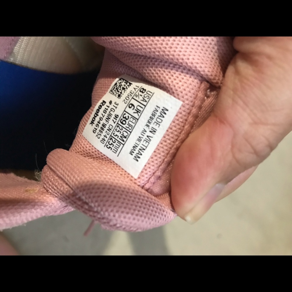 reebok size 8.5 womens